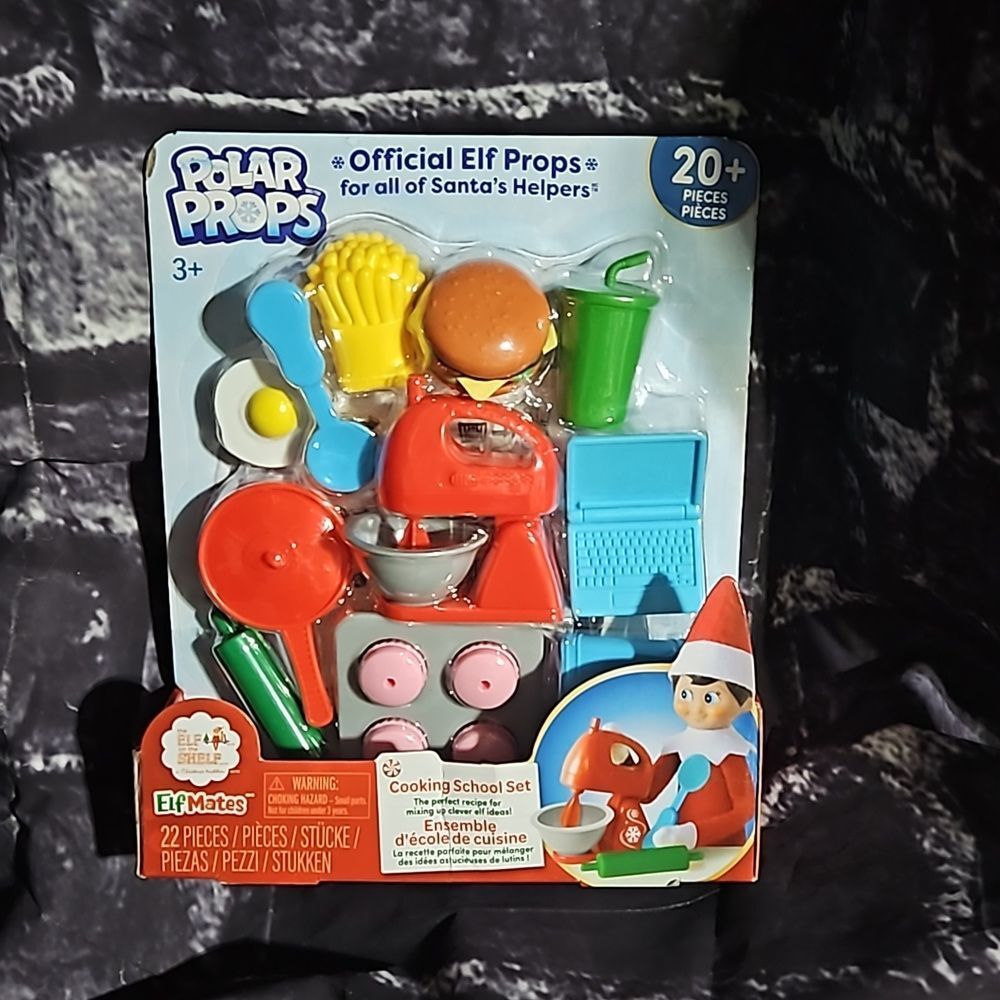 Elf on a Shelf Polar Props Kitchen accessories.